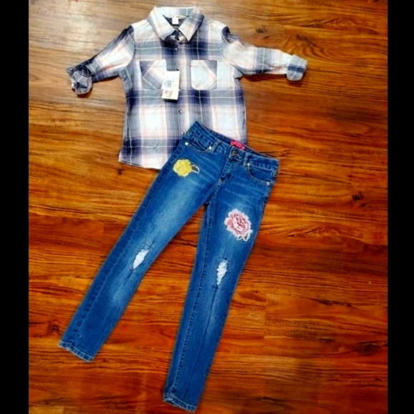 Betsey Johnson Embroidered Floral Jeans and NWT Plaid Shirt Bundle Outfit - Picture 1 of 5